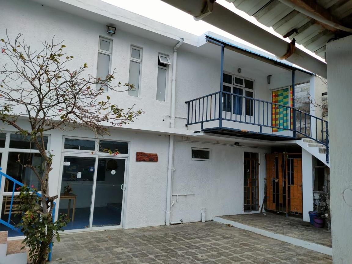 La Terrasse 호텔 Port South East 외부 사진